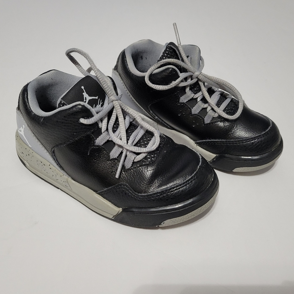 Nike Air Jordan Flight Origin 2 Toddler Size 9C Black, White, and Wolf Grey